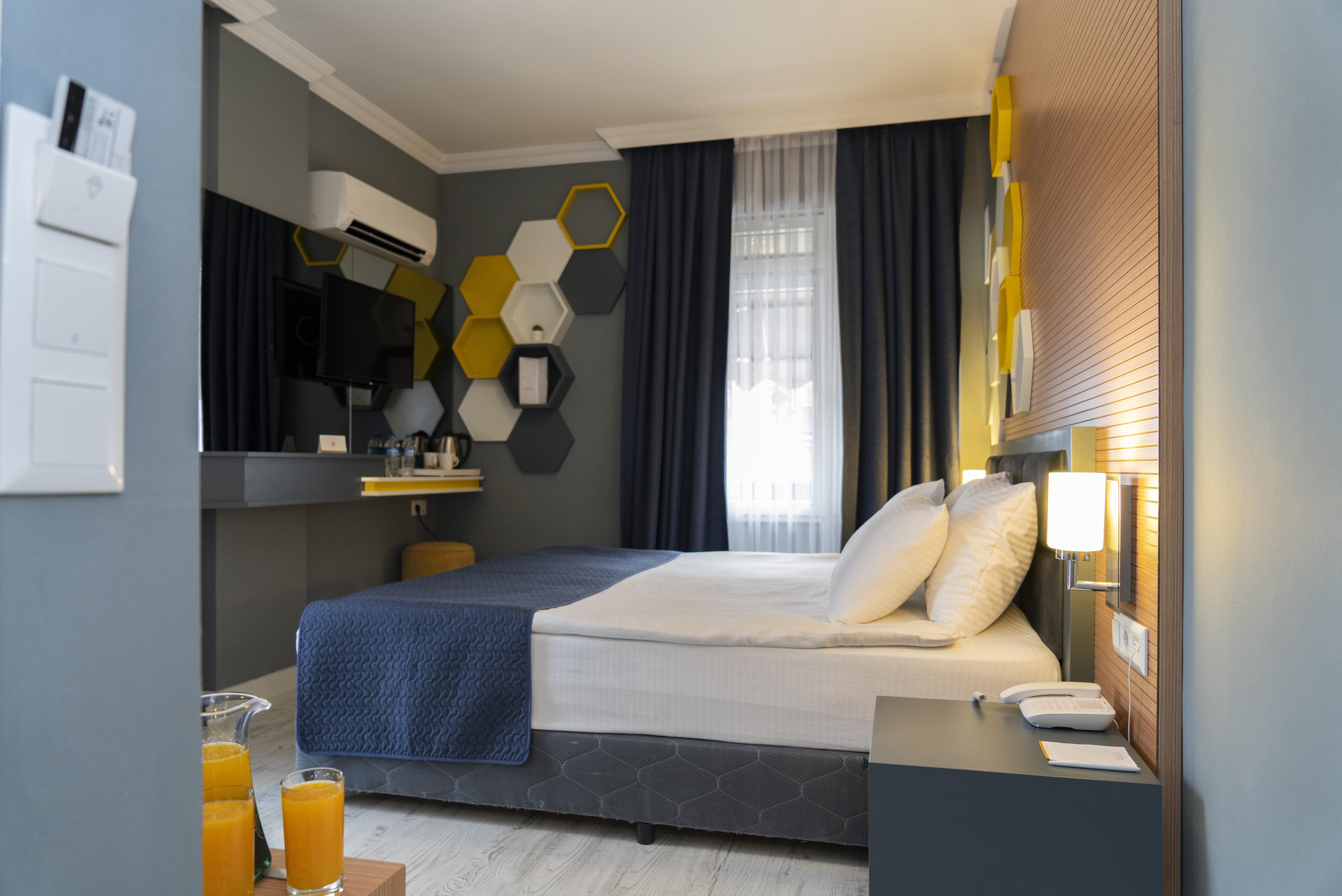 เลตสเตย์ บูทิก โอเต็ล Hotel อันตัลยา ภายนอก รูปภาพ